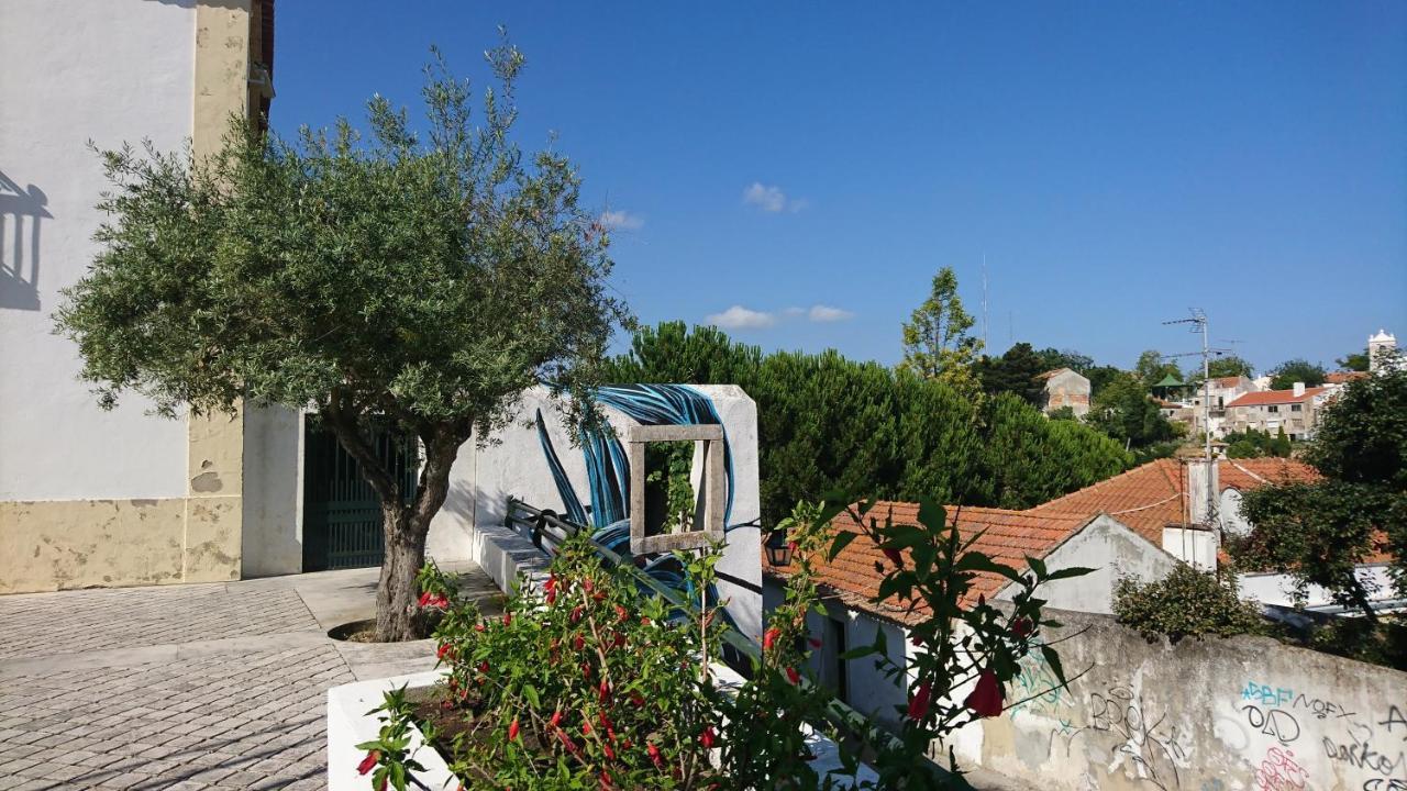 Casa Do Criativo Bed&Breakfast Almada Luaran gambar