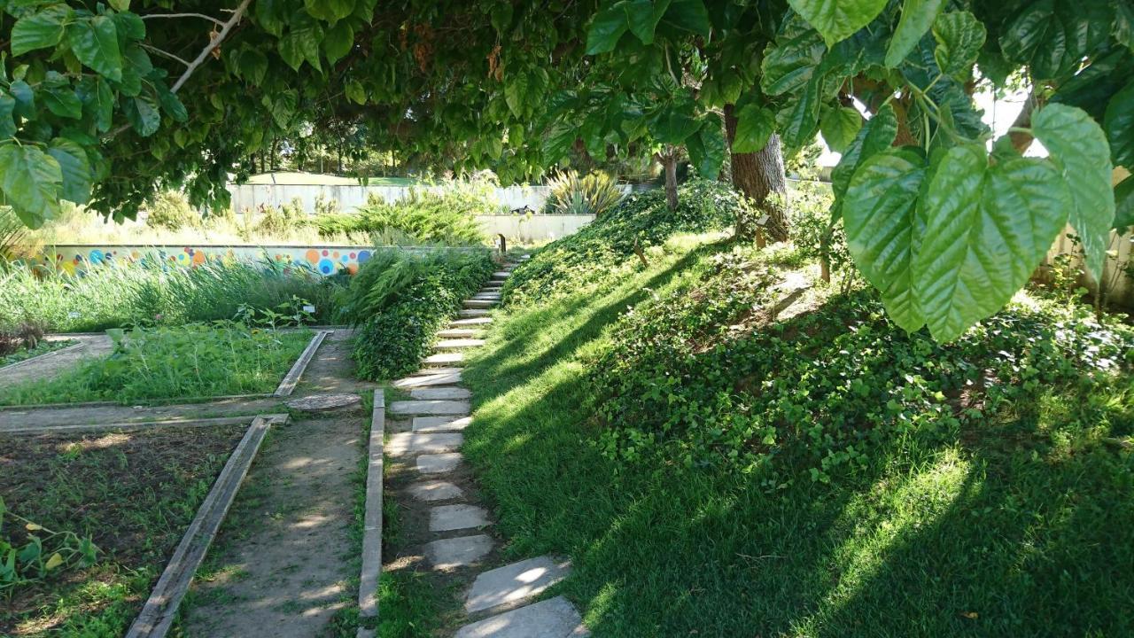Casa Do Criativo Bed&Breakfast Almada Luaran gambar