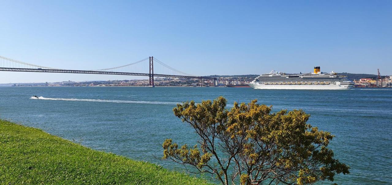 Casa Do Criativo Bed&Breakfast Almada Luaran gambar