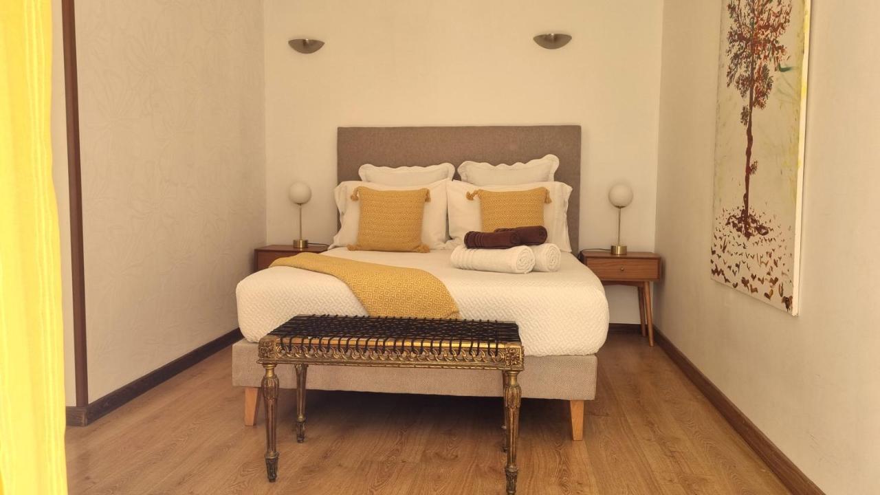 Casa Do Criativo Bed&Breakfast Almada Luaran gambar