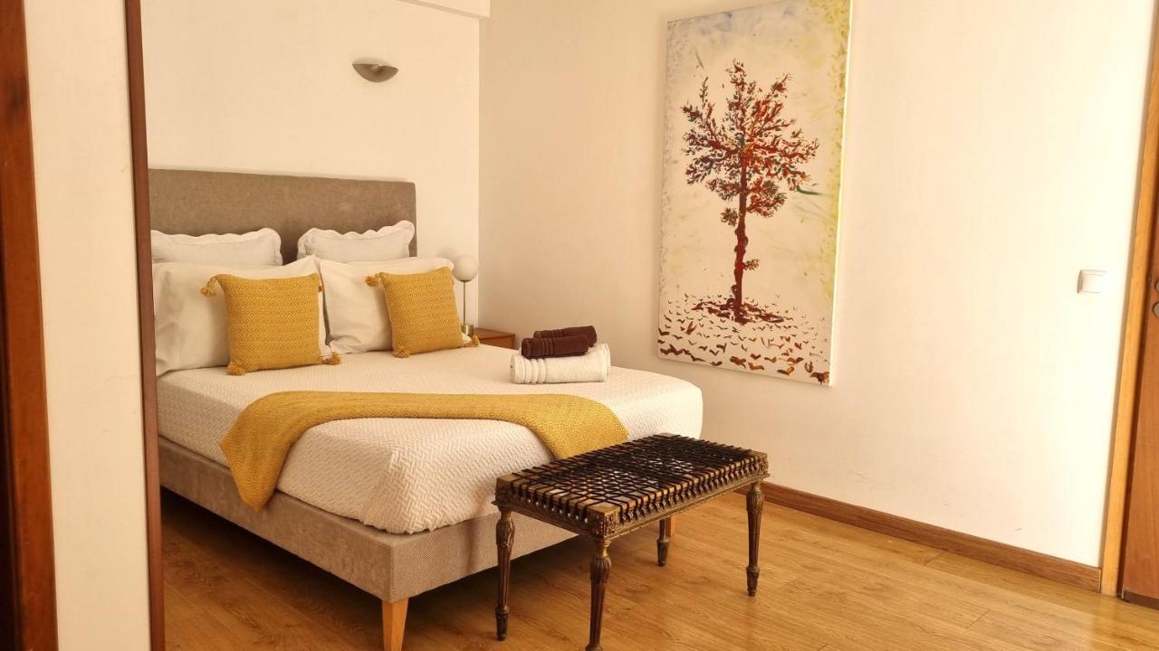 Casa Do Criativo Bed&Breakfast Almada Luaran gambar